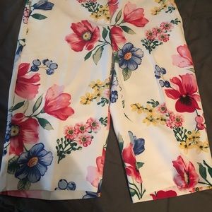 NY& CO bermuda short size 2 (xs, s)